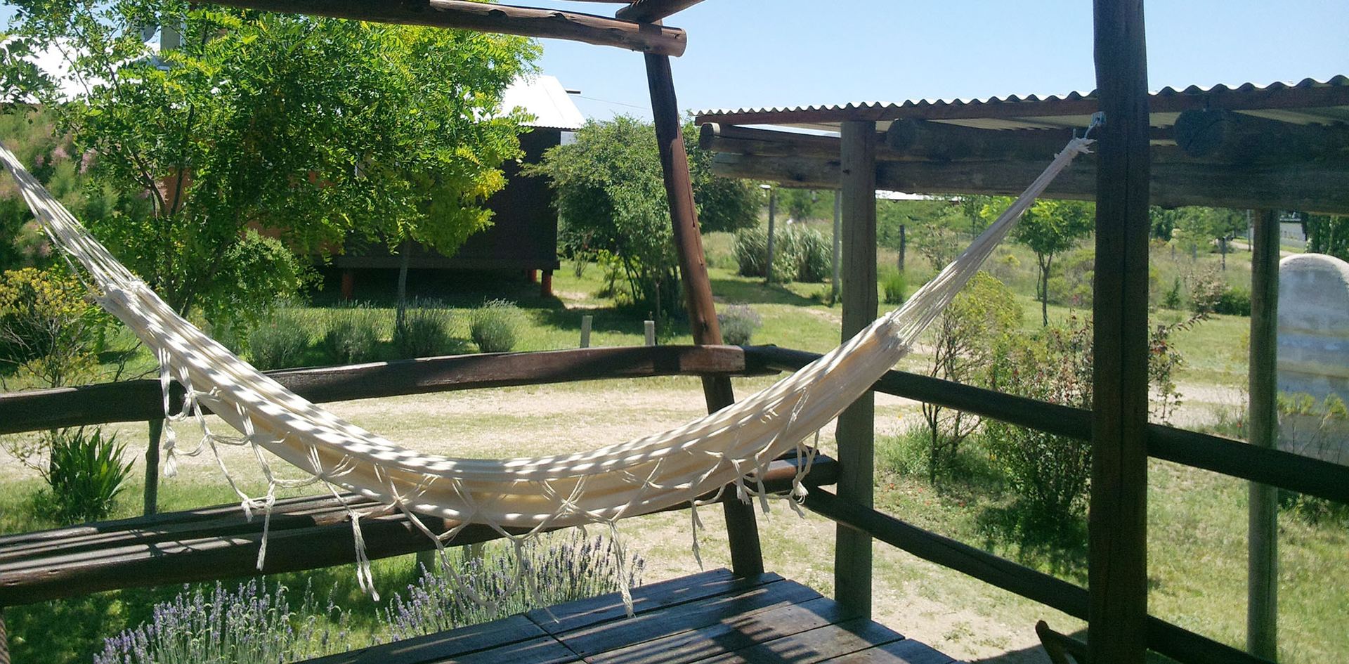 Deck y hamaca de Casaserena
